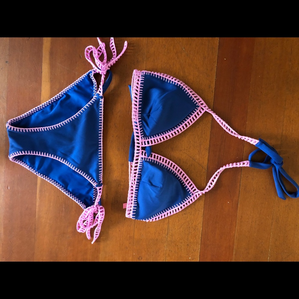 Victoria’s Secret bikini (top L, bottom M)